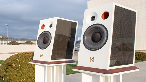 Sonidos de alta calidad con los altavoces Kroma elaborados con Krion®